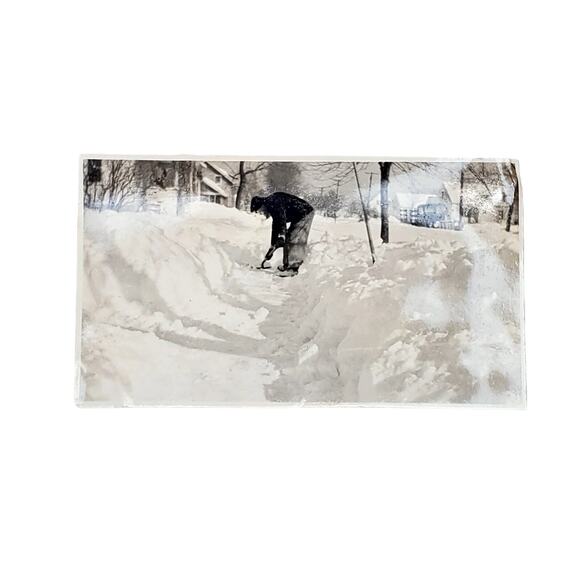 Vtg Man Shoveling Snow Original Monochrome Photography Found Snapshot - Picture 1 of 4